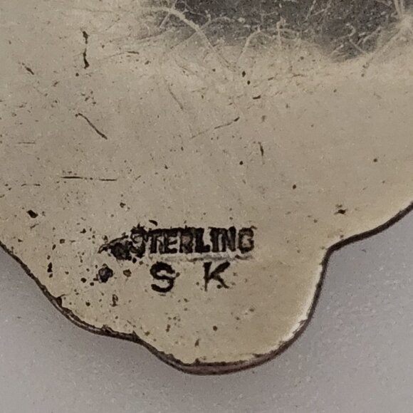 1950-S SK JAPANESE VINTAGE BLACK ENEMEL ENGRAVED STERLING SILVER BUTTERFLY BROOC - Picture 4 of 7